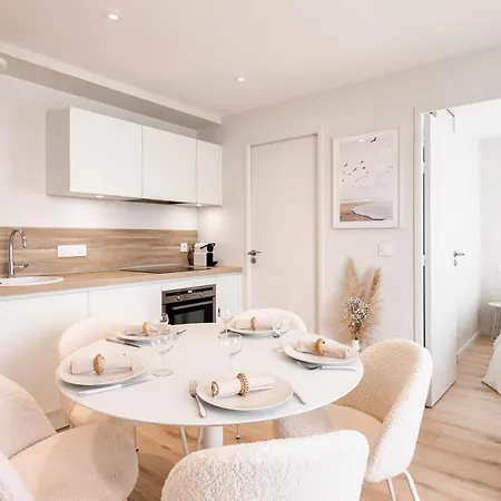 Le Santorin Elegant Calme Parking