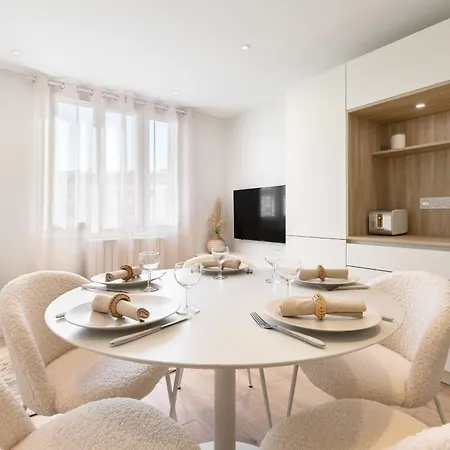 Le Santorin Elegant Calme Parking Apartment