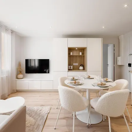 Le Santorin Elegant Calme Parking Apartment